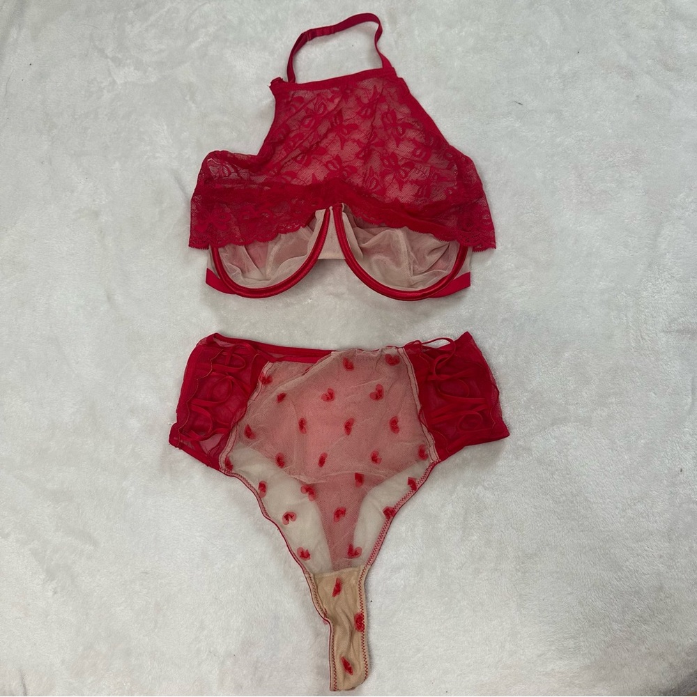 VS Lace High Neck Bra
